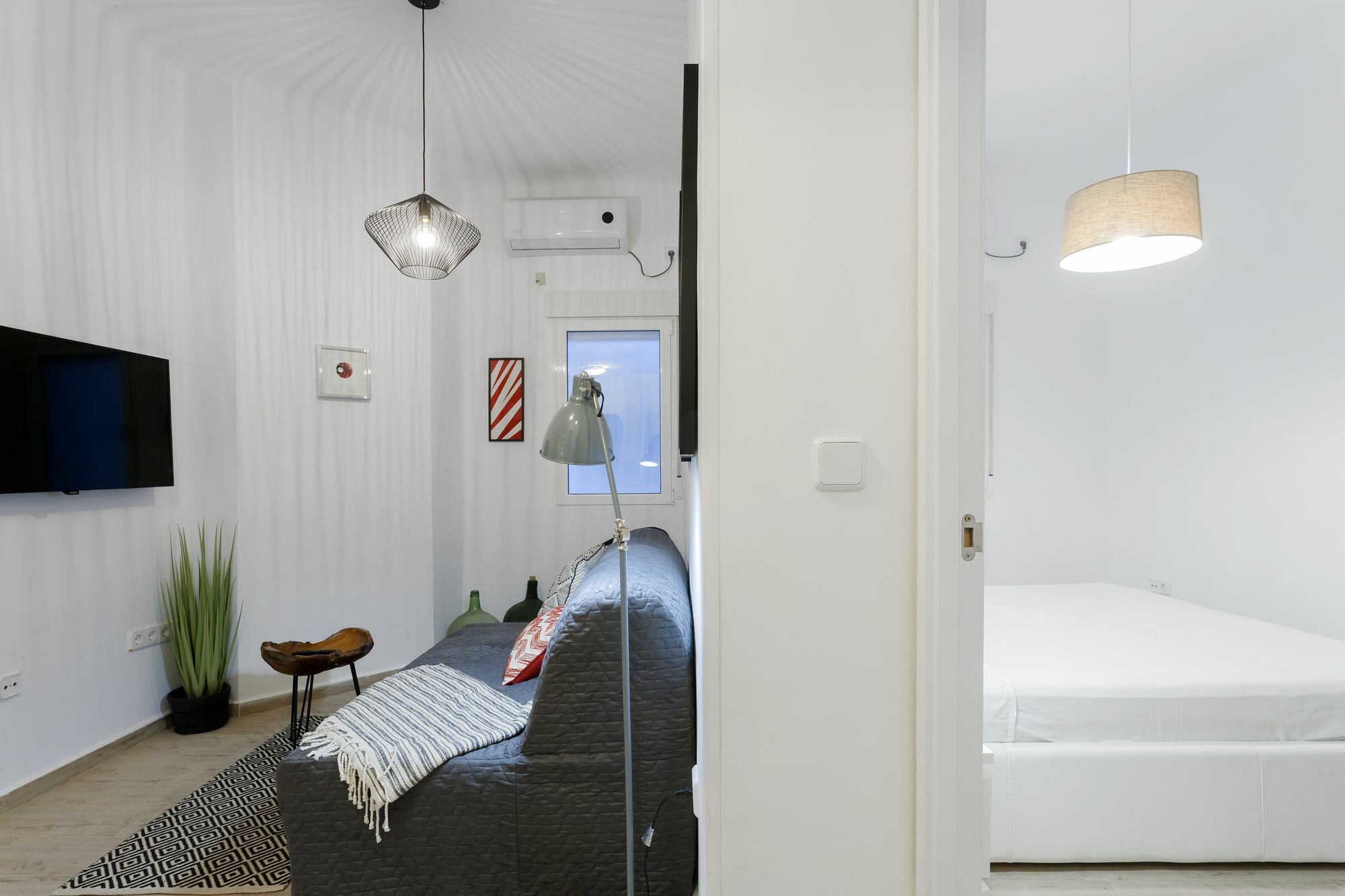 Dobo Rooms Ronda De Segovia 马德里 外观 照片