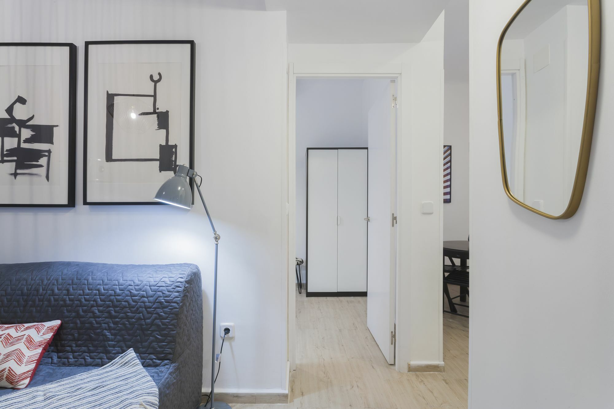 Dobo Rooms Ronda De Segovia 马德里 外观 照片